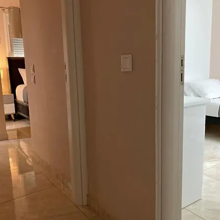 By The Sea - Central 2 Bedroom Apartment Rhodes City